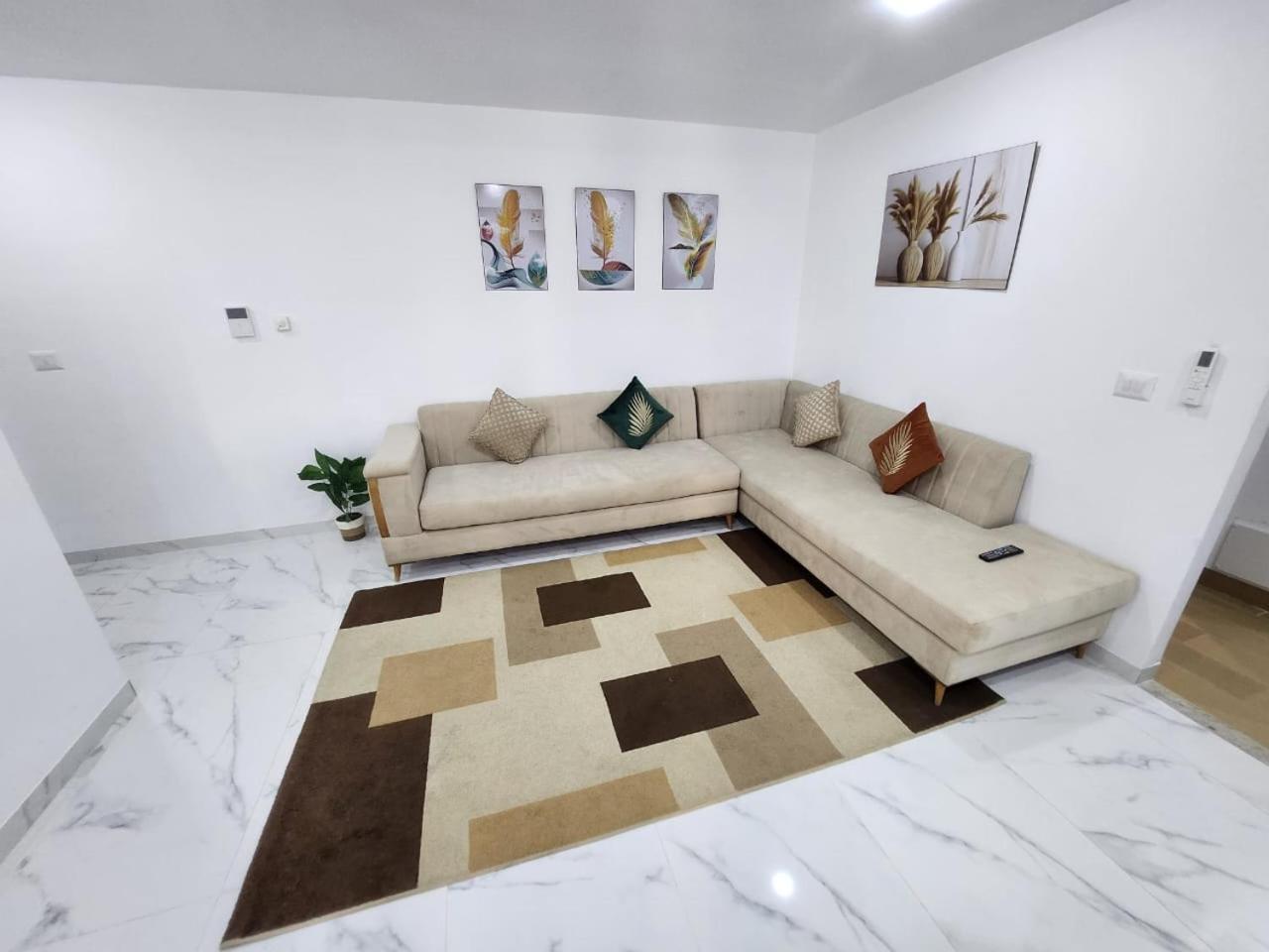 Appartamento Elegant S1 Meuble Garde A Ariana -Tunis Esterno foto