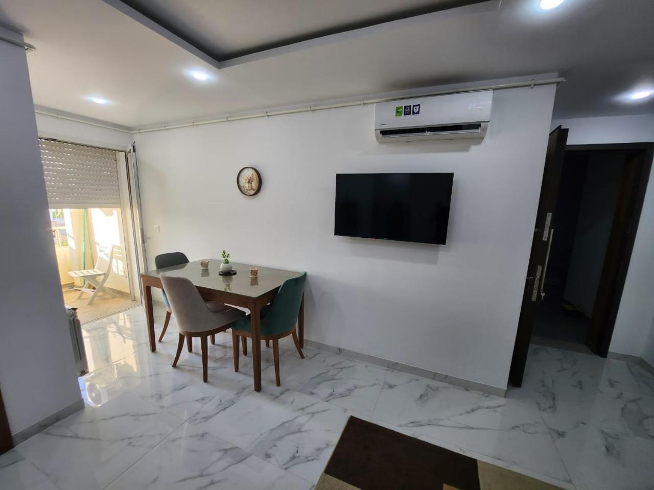 Appartamento Elegant S1 Meuble Garde A Ariana -Tunis Esterno foto